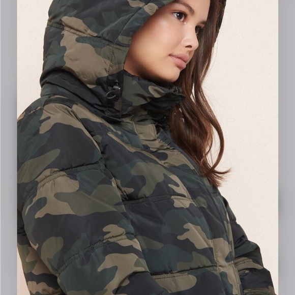 NEW Garage camo puffer - Picture 3 of 11